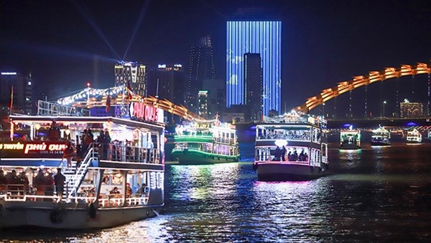 岘港市重启韩江夜游活动